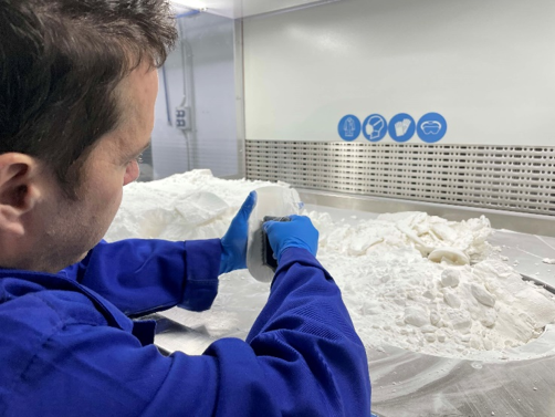 SLS part cleaning at EdserLabs using powder processing station PPS