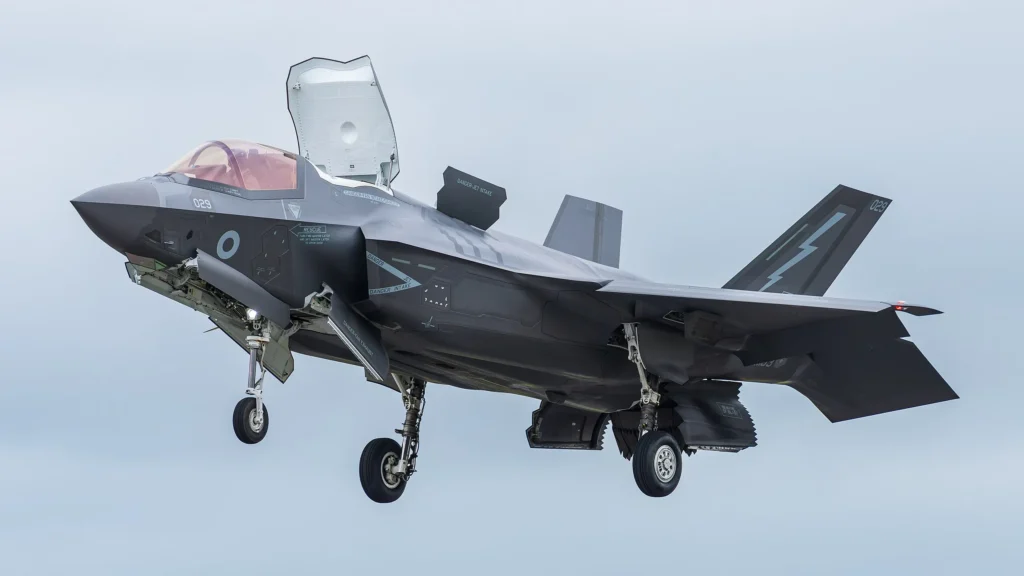 Norwegian Air Force F-35A fighters scrambled from Evenes Air Station (EVE) on 15 April to intercept an unidentified aircraft approaching Norwegian airspace
