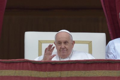 Pope-Francis-denounces-hypocrisy-of-crit